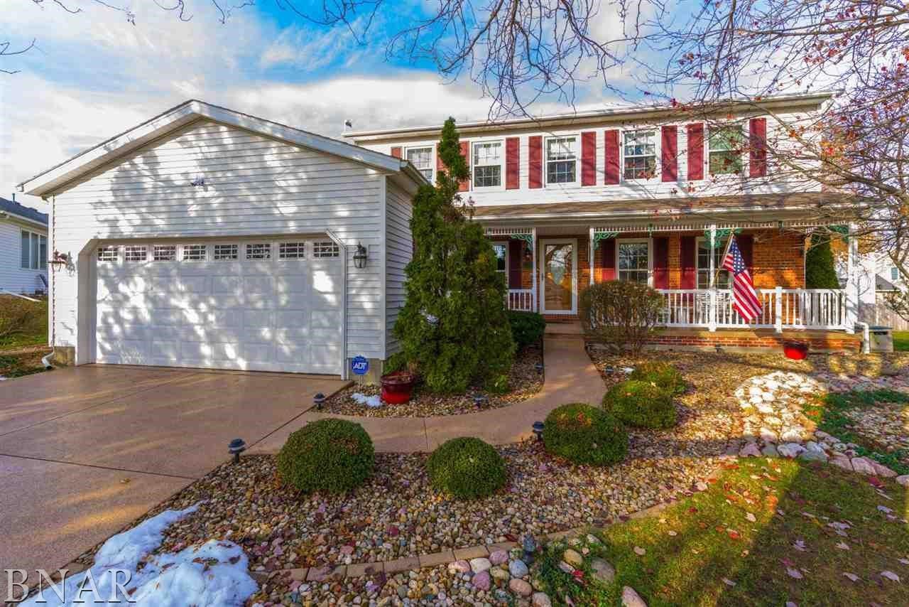 4 Elizabeth Way, Bloomington $202,900